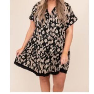 Excellent Condition Black and Tan Patterned Dress